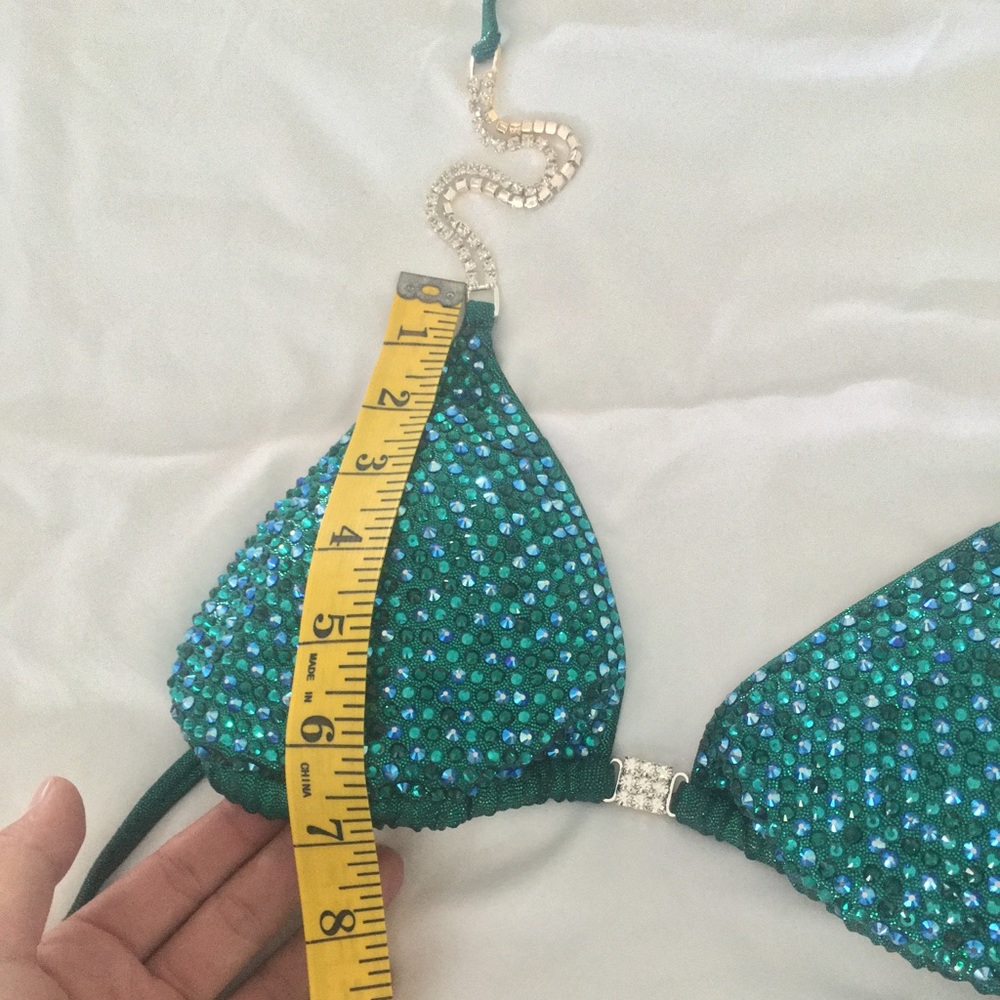 Competition Bikini - Picture 2 of 6